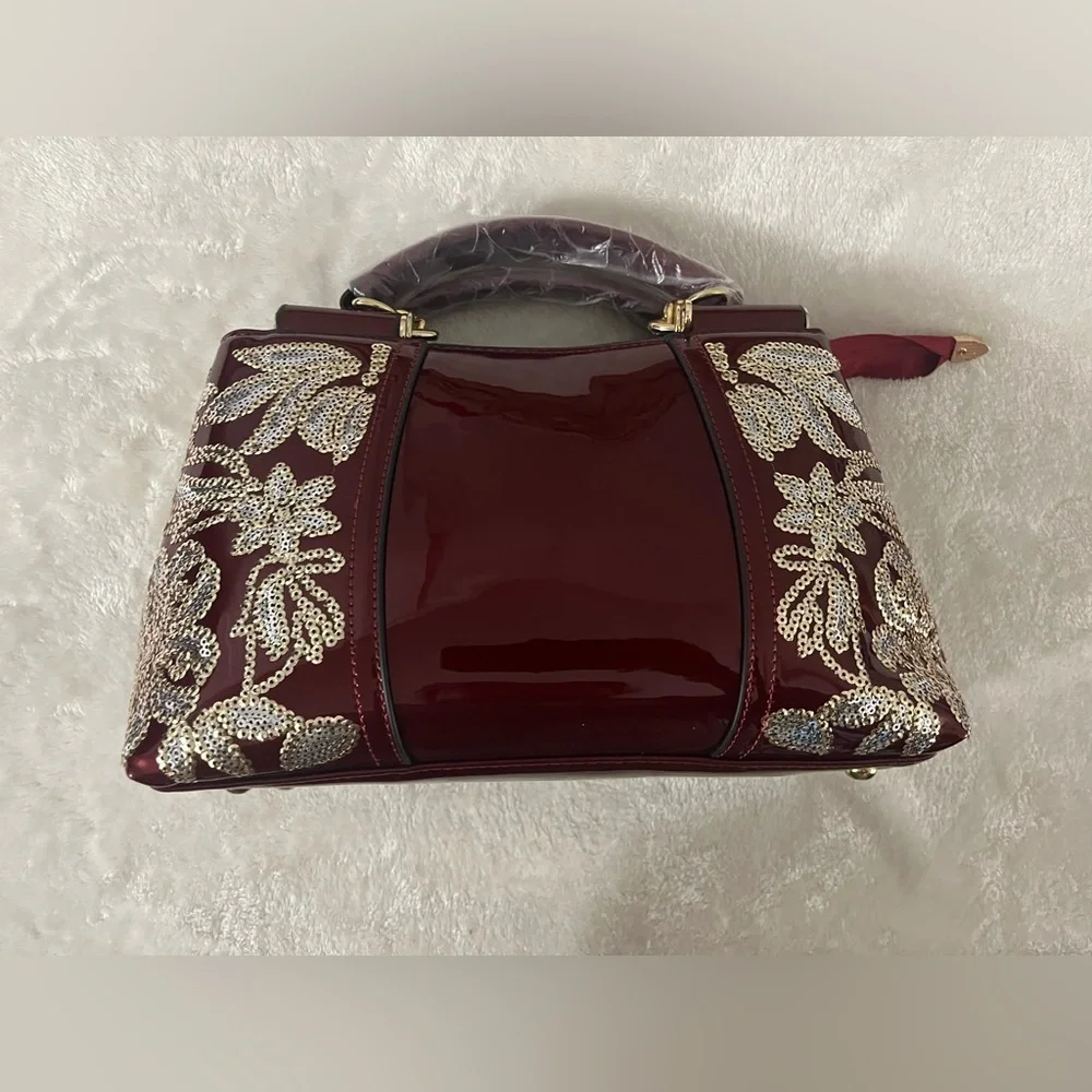 Sold Nevenka patent handbag NEW - Picture 7 of 12